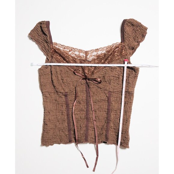 Brown Crinkle Lace Trim Tee 🐻 - Picture 7 of 7